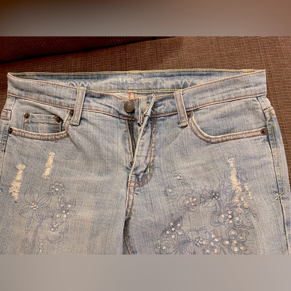 Stylish Vintage Pair of Jeans. - Picture 9 of 11